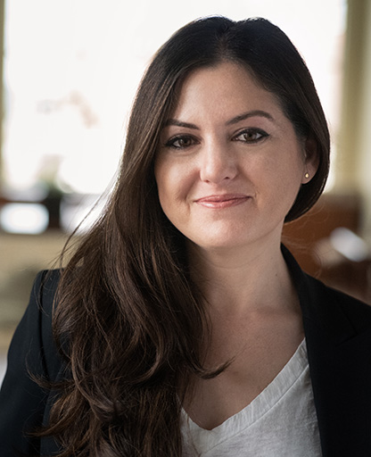 Carrie Beck's headshot