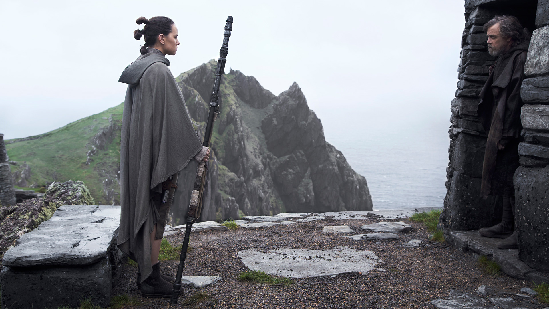 Rey meets Luke Skywalker