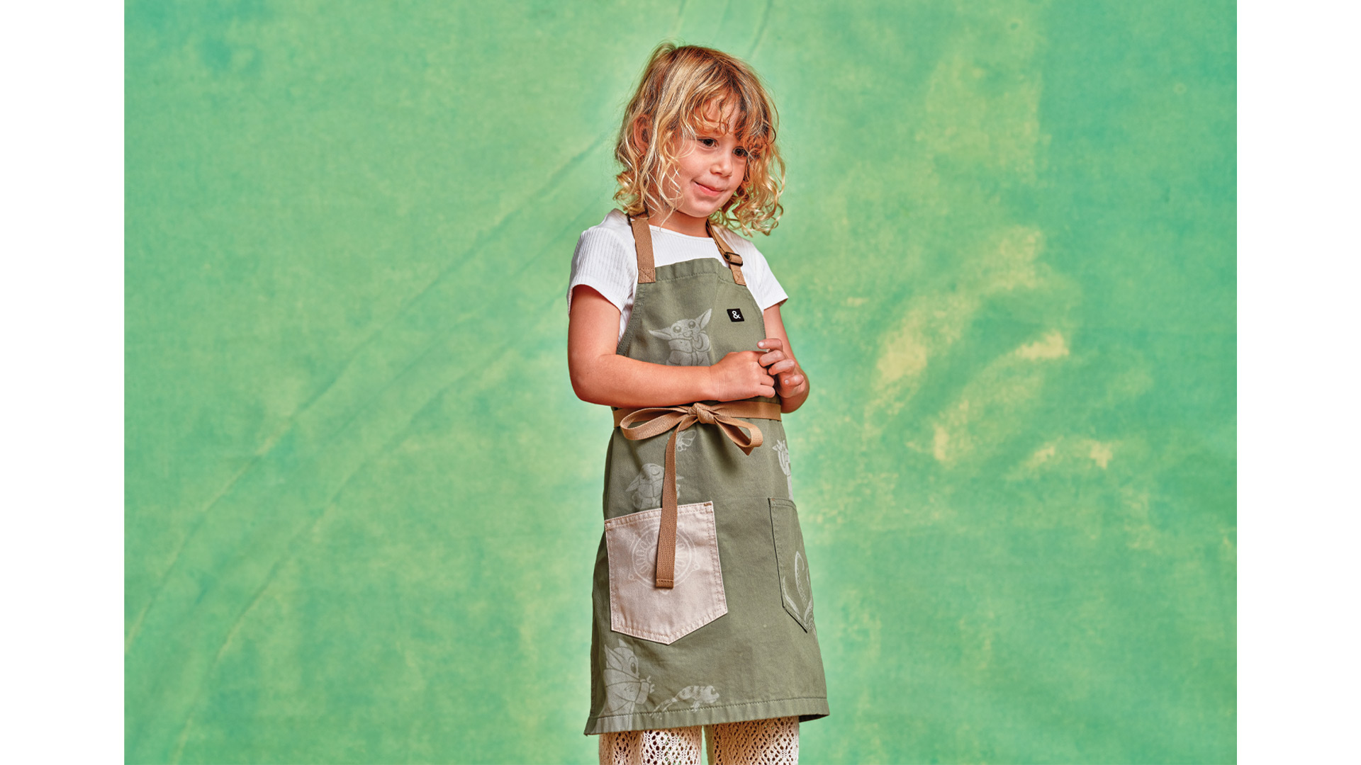 Kids Grogu apron
