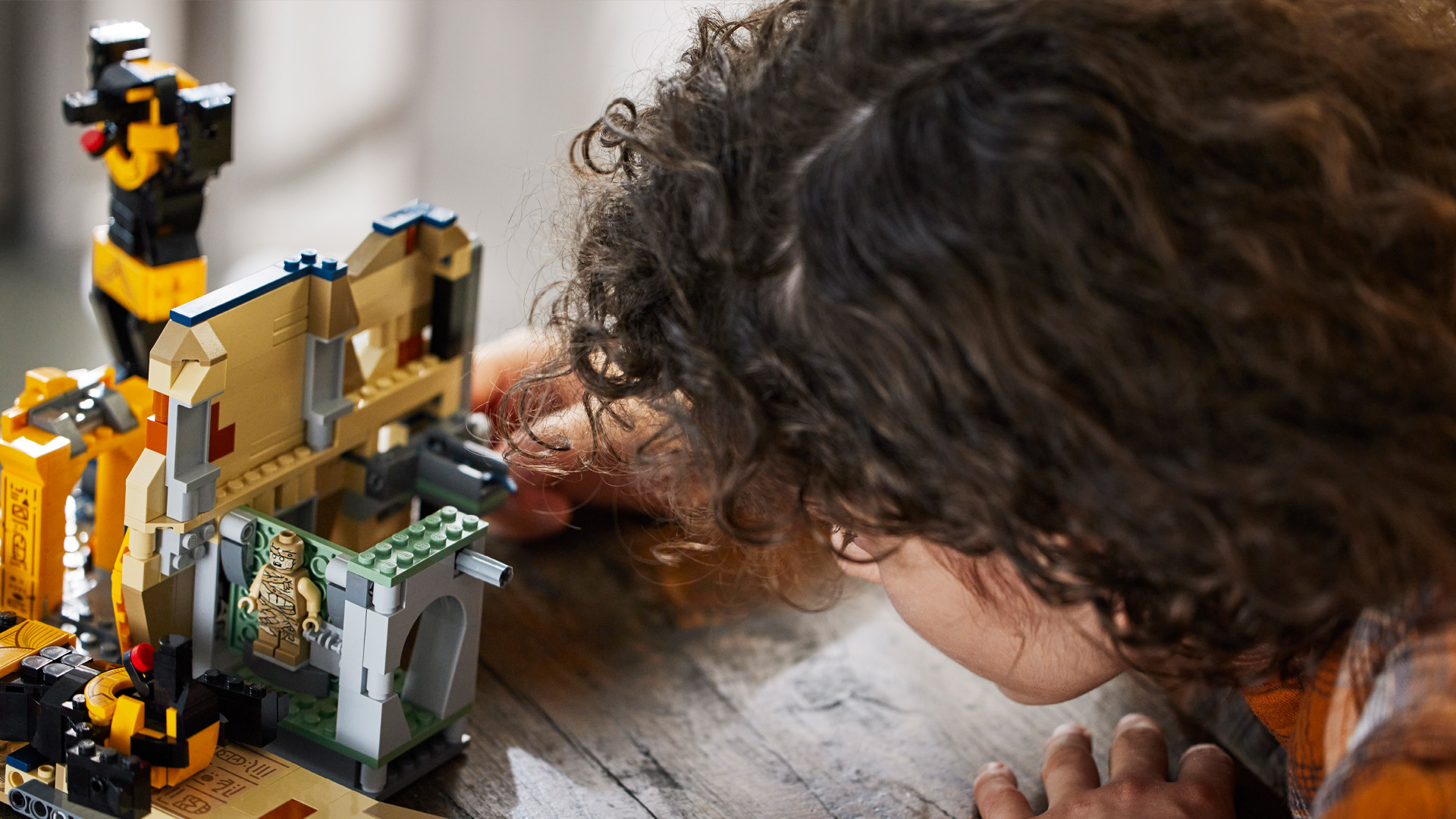 “Escape from the Lost Tomb" LEGO Indiana Jones building lifestyle image