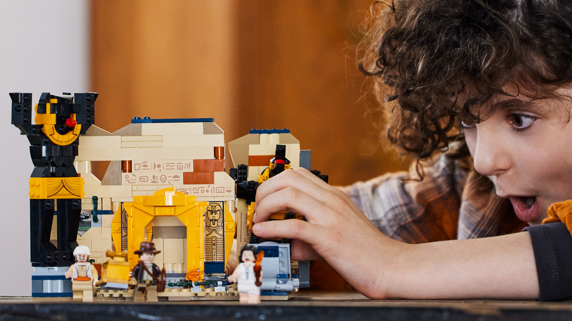 “Escape from the Lost Tomb" LEGO Indiana Jones lifestyle image